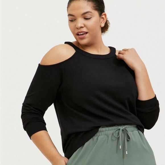 Torrid Black Terry Cold Shoulder Womens Size 4 - Picture 1 of 13
